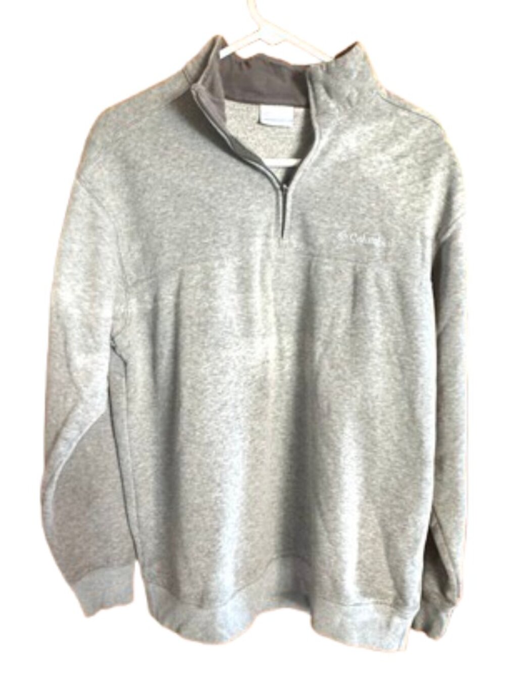 Columbia Grey Men's Pull-over 1/4 zip, size Large (D17)